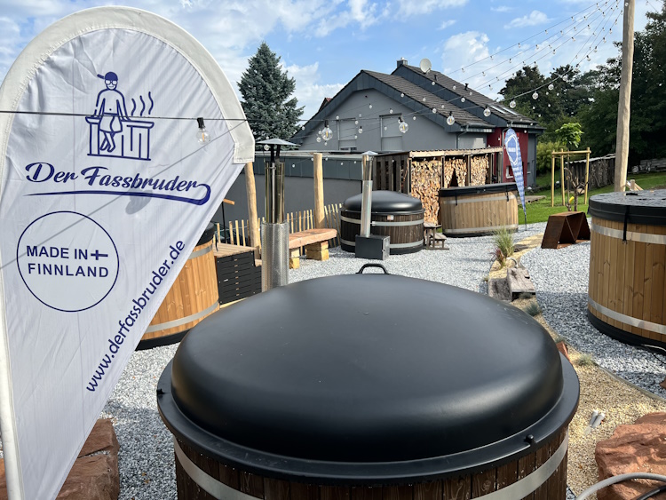 There are always several different hot tubs to test | Kirami hot tubs