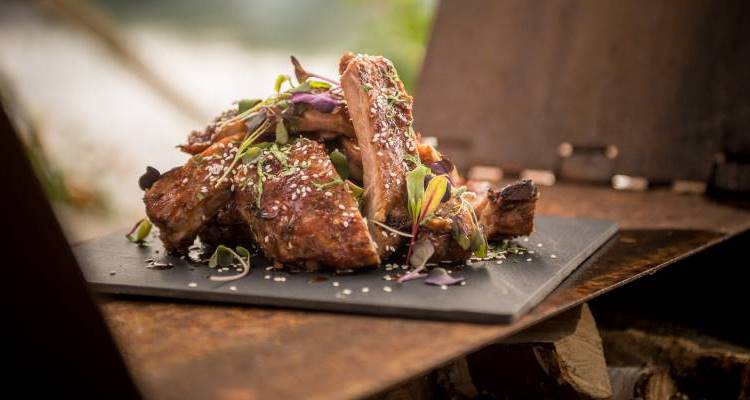 Outstanding by Kirami - Triholdy is a multifunction product made from CORTEN steel with the purpose to hold any kind of weather. 