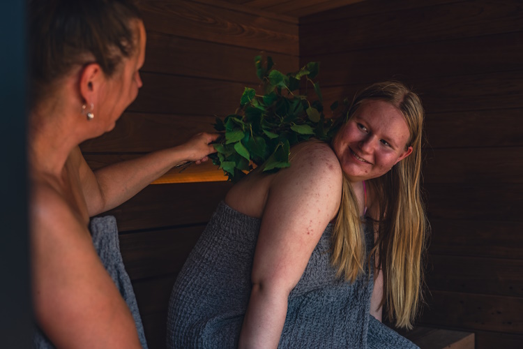 The Kirami FinVision® -sauna is decorated to be both inviting and practical | Garden saunas