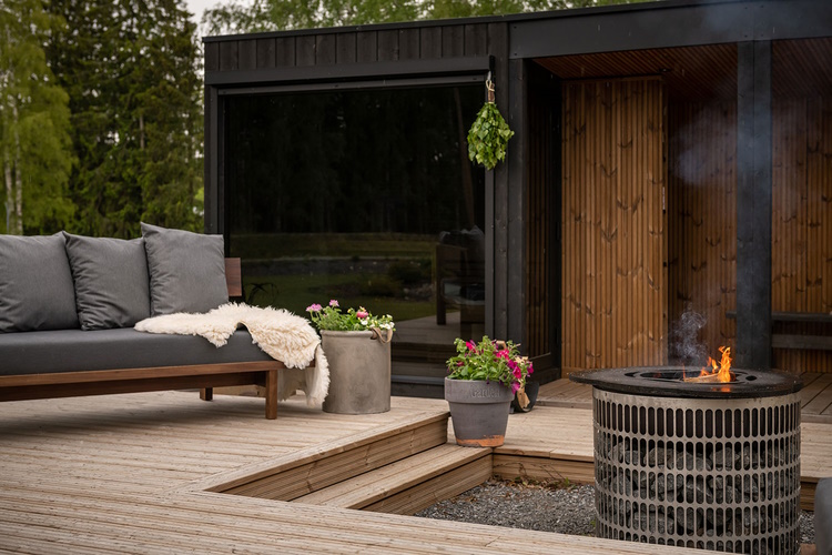 In the VIP area of the European Open, the Kirami FinVision® sauna Misty with the Harvia Virta Combi vaporizer stove is on display.