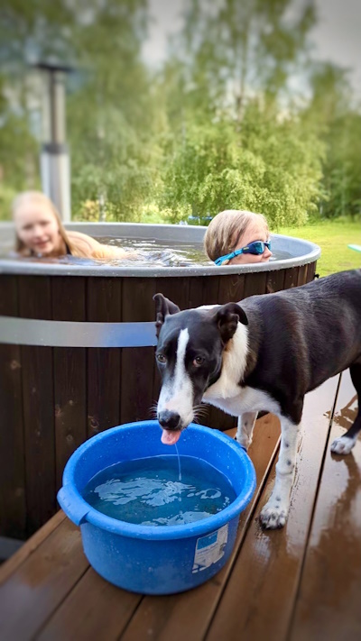 Kirami | The children enjoy rainy days in the hot tub, while Maggie is dreaming of her own hot tub.