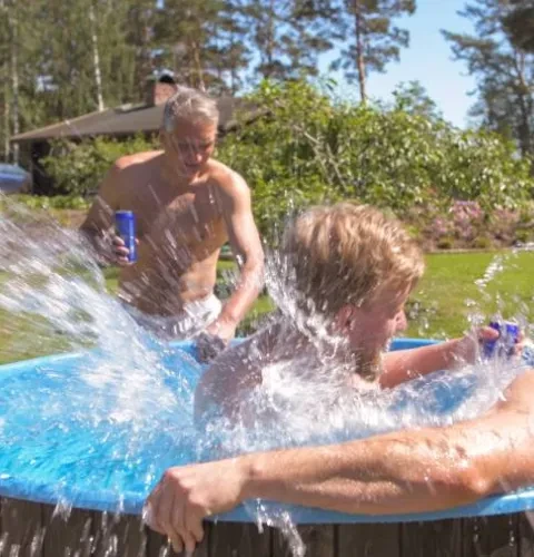 Silly stunts and activities are part of Finnish summer | Kirami