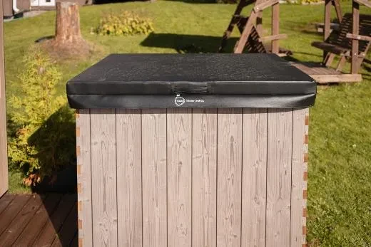 An insulation cover specifically designed for the NordicIce S tub